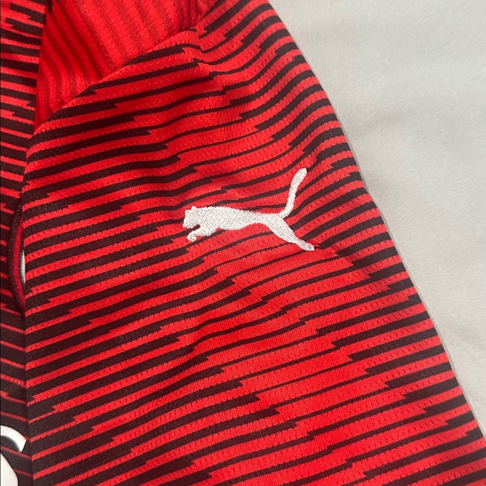 Puma Kids Black and Red Soccer Jersey size 10-12 - Picture 5 of 6